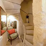 Chez Vous A Uzes, Heated Pool, Garden, Historic Centre Apartment Uzès