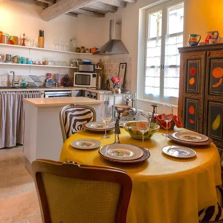 Chez Vous A Uzes, Heated Pool, Garden, Historic Centre Apartman Uzès