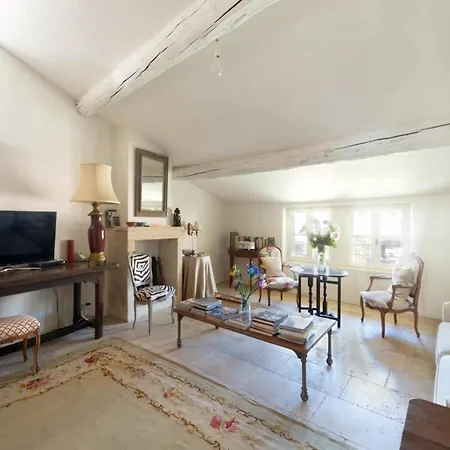 Chez Vous A Uzes, Heated Pool, Garden, Historic Centre
