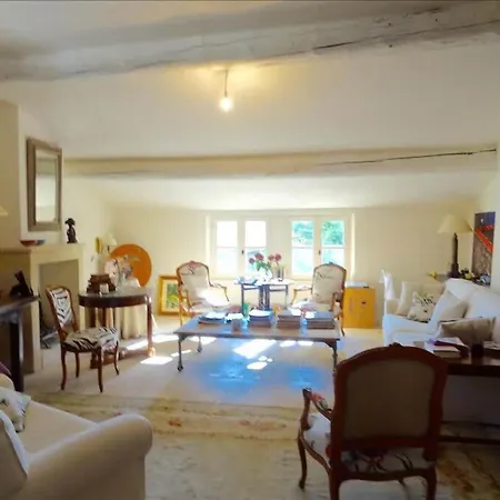 Apartman Chez Vous A Uzes, Heated Pool, Garden, Historic Centre