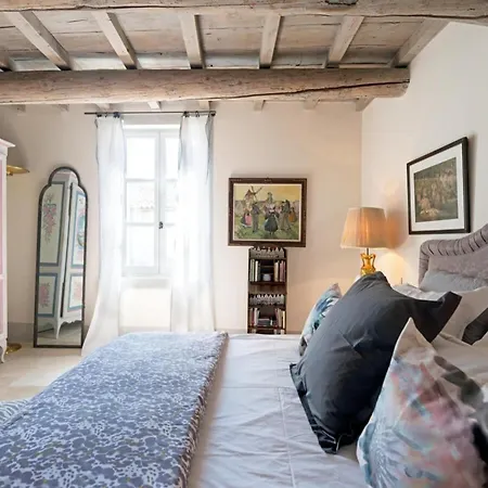 Chez Vous A Uzes, Heated Pool, Garden, Historic Centre Apartman *