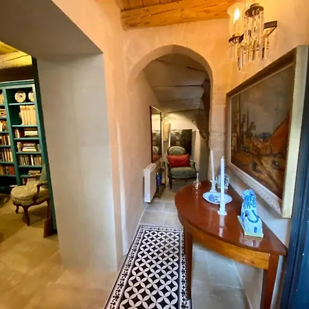 Chez Vous A Uzes, Heated Pool, Garden, Historic Centre Apartman