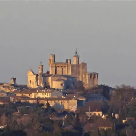 Chez Vous A Uzes, Heated Pool, Garden, Historic Centre Apartman *